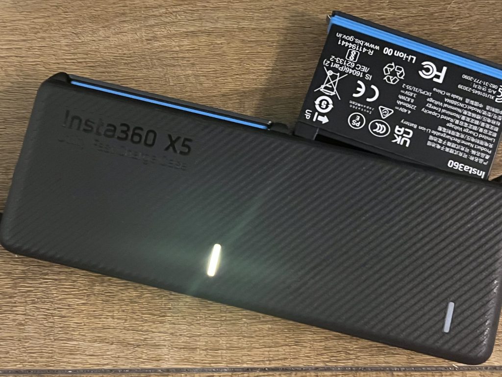 X5万能急速充電器の点滅を表す画像