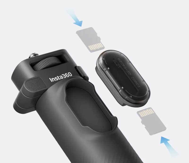Insta360折りたたみ式内蔵三脚付き自撮り棒のリモコンの中にSDカードが収納できる画像