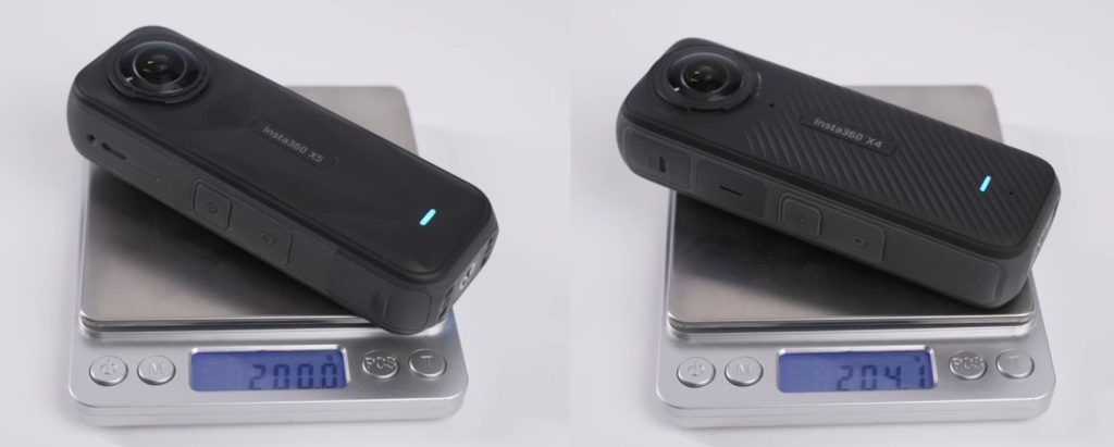 Insta360 X5とX4の重さ比べ　計りに乗せた画像
