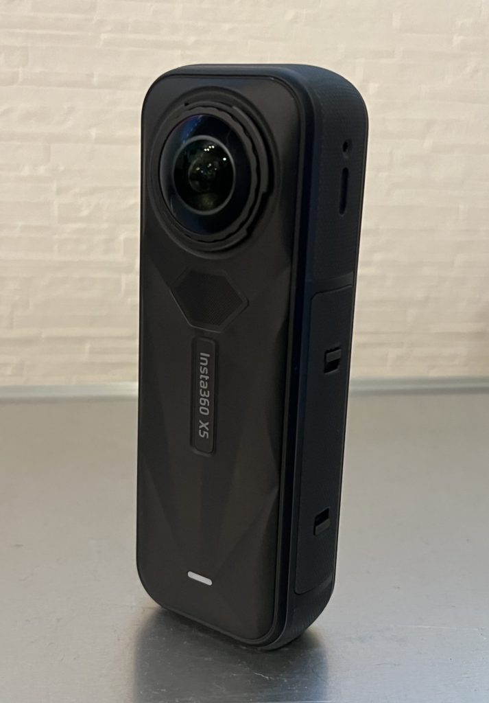 Insta360 X5単体画像