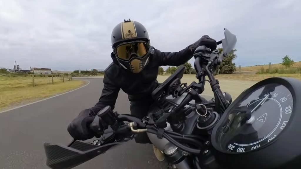 Insta360 X5とヘビーデューティークランプでハンドルバーショットの画像