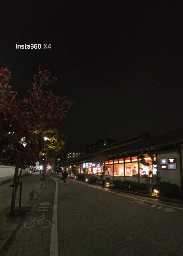 X4 夜の光がある場所の画像