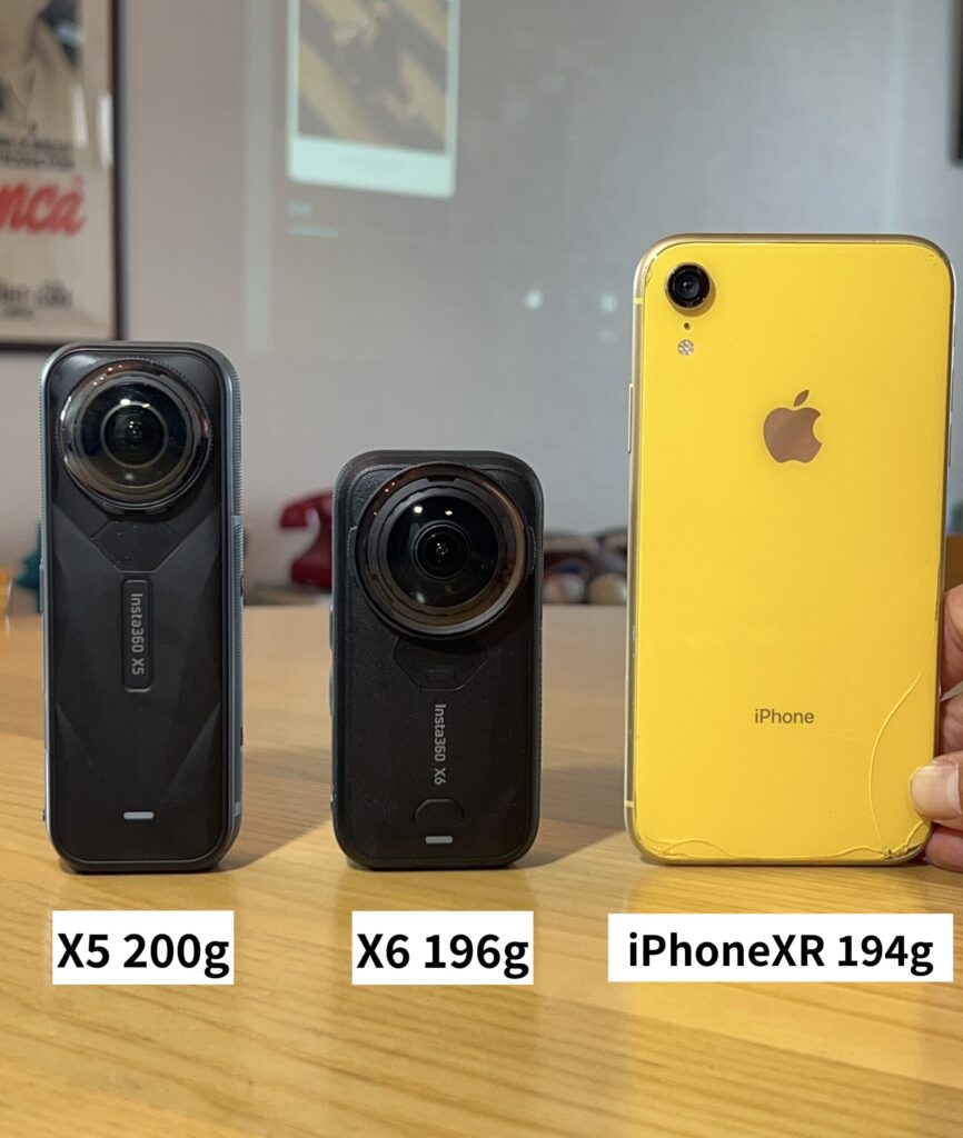 X5とX6とiphoneを並べて大きさを比べてる